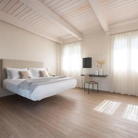 Otel Open 4*